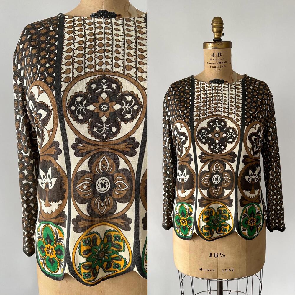 Vintage 60s Mod Brown Floral Medallion Patterned Knit Top Sweater Scallop Hem M